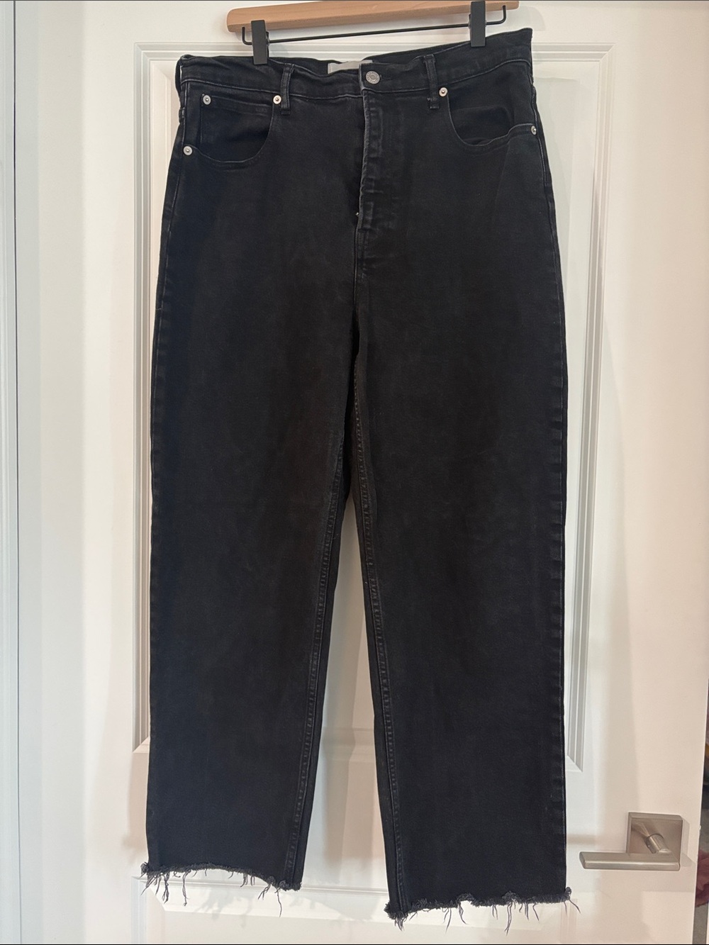 Everlane, The Way High Jean- Organic Cotton, 31 regular, Black wash, raw hem